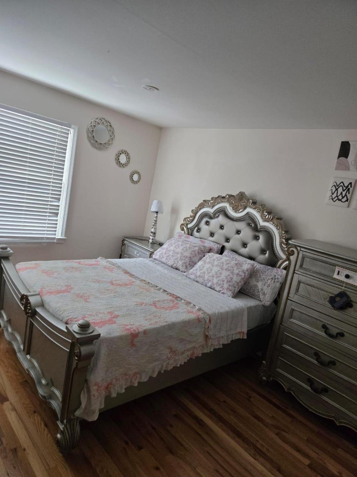 Special Rate Worthy Posh And Magnificent 4 Bedrooms And Two & Half Bath グリーンベルト エクステリア 写真