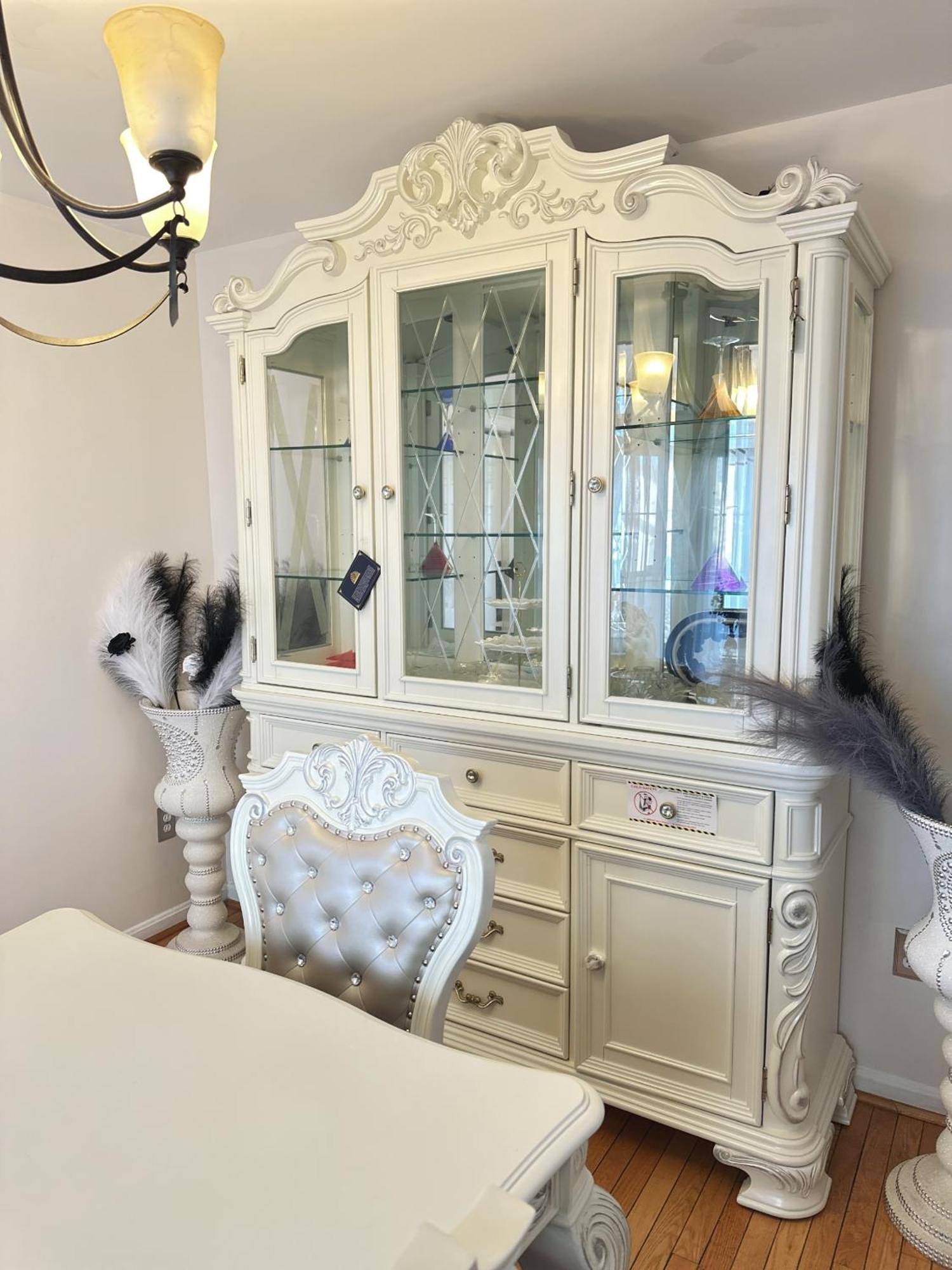 Special Rate Worthy Posh And Magnificent 4 Bedrooms And Two & Half Bath グリーンベルト エクステリア 写真