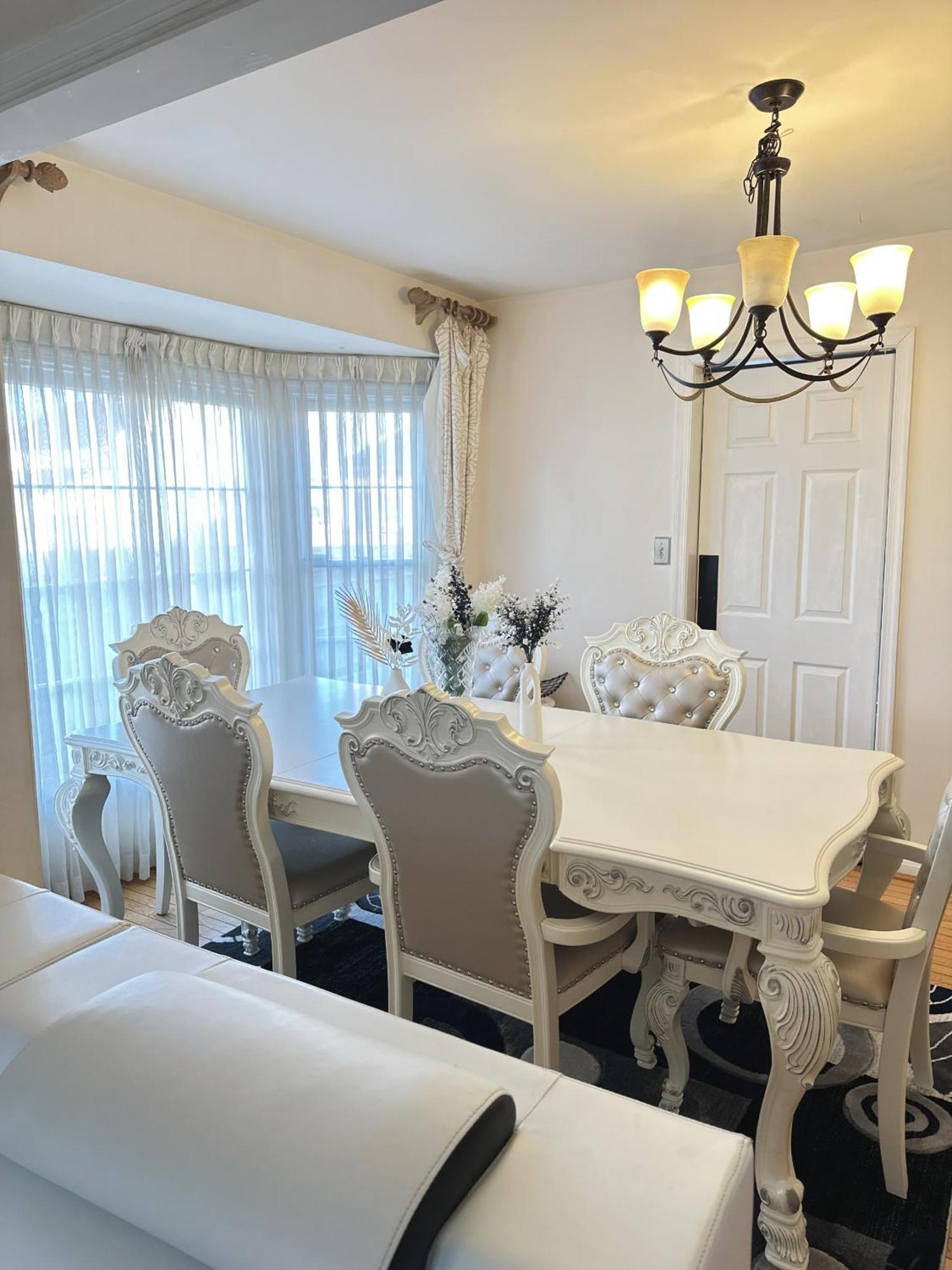 Special Rate Worthy Posh And Magnificent 4 Bedrooms And Two & Half Bath グリーンベルト エクステリア 写真